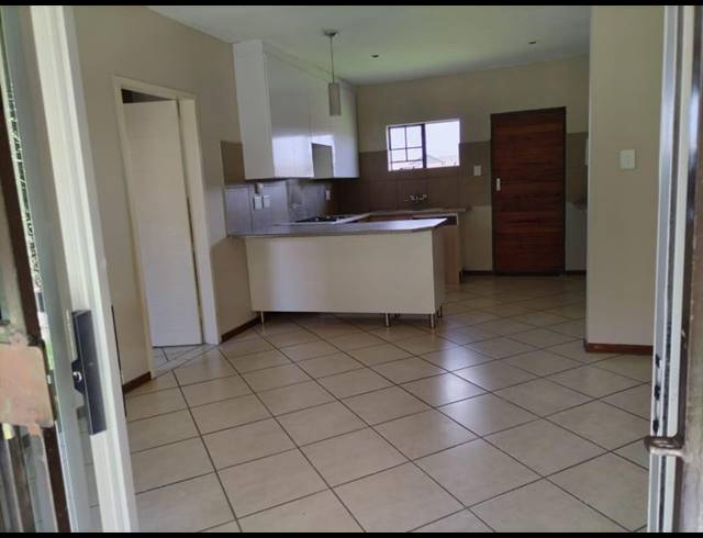 3 BEDROOM APARTMENT FOR SALE IN SAGEWOOD